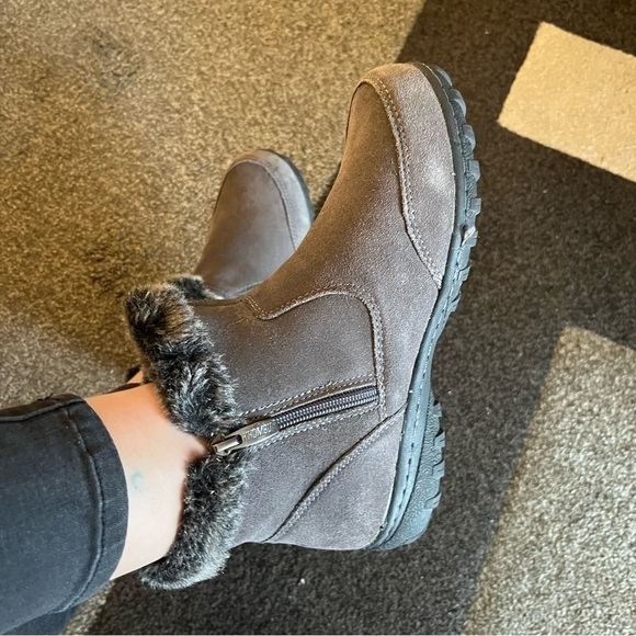 Khombu Suede Faux Fur Ankle Boots Size 9 - Picture 2 of 13